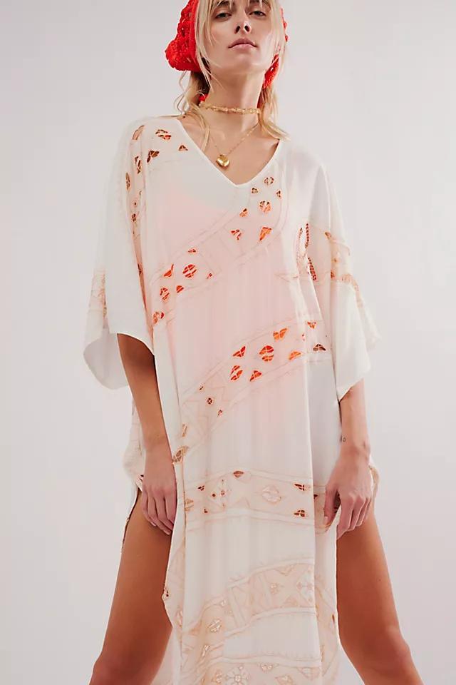 Commune Kaftan Product Image