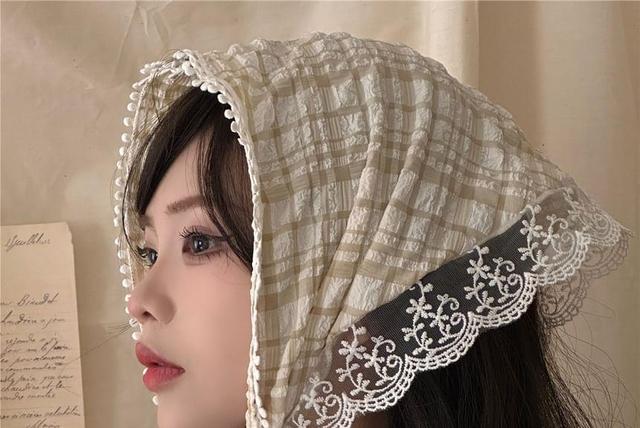 Plaid Lace Trim Headscarf Product Image