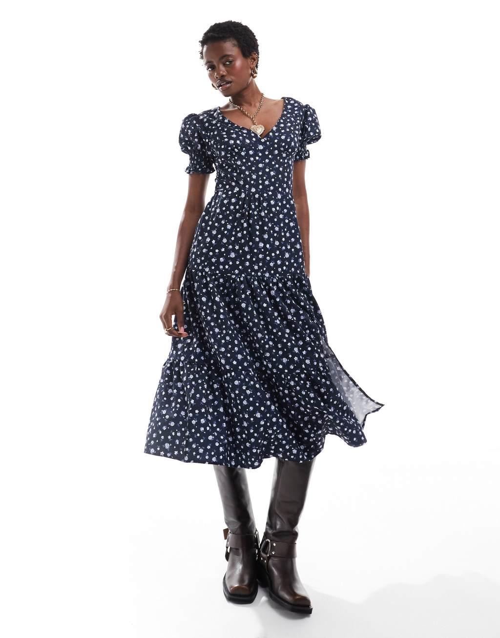 Daisy Street v neck midi tea dress in navy white floral Product Image