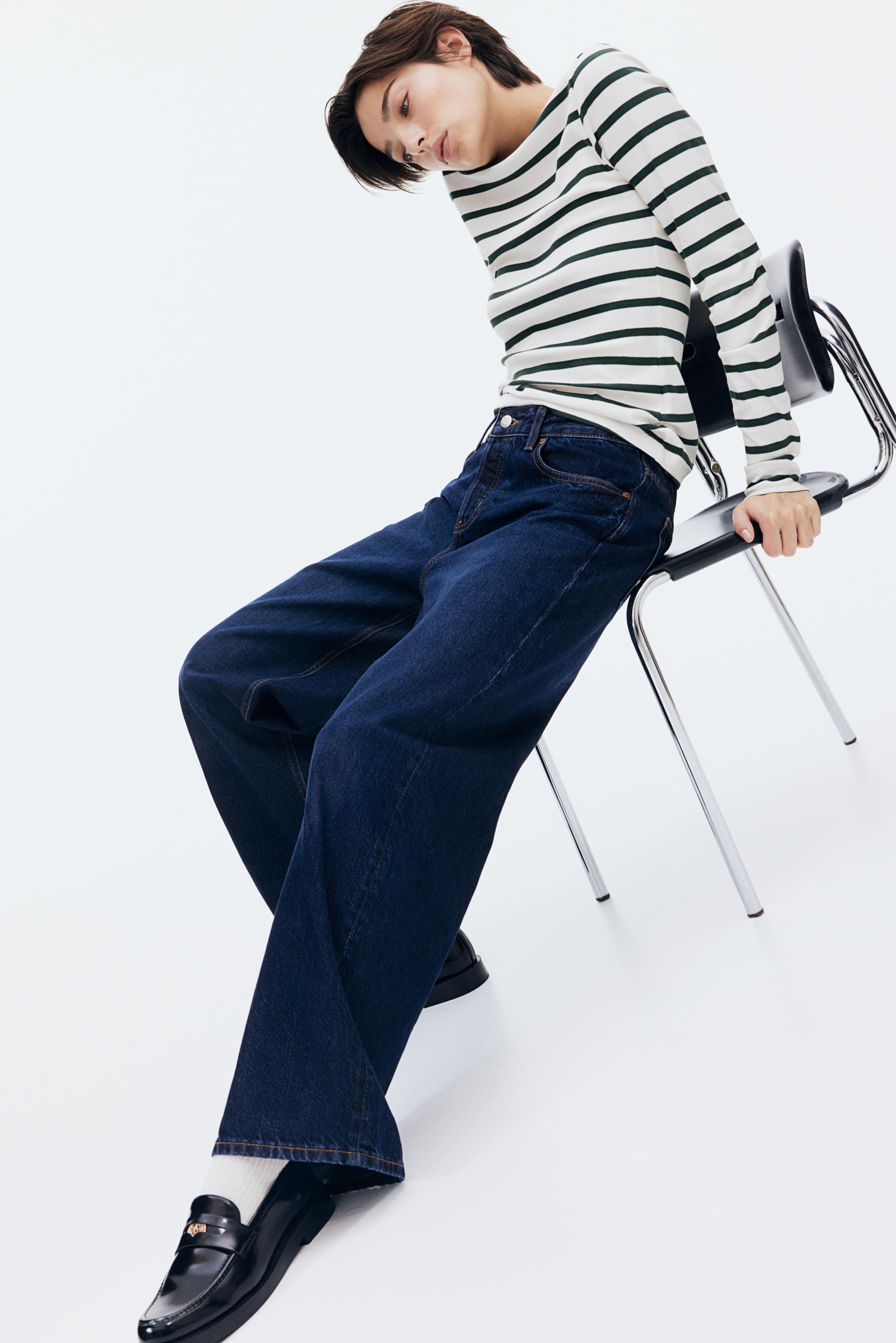 Wide-cut Jeans Product Image