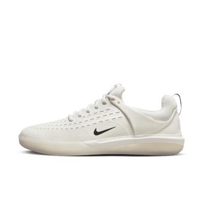 Men's Nike SB Nyjah 3 Skate Shoes Product Image