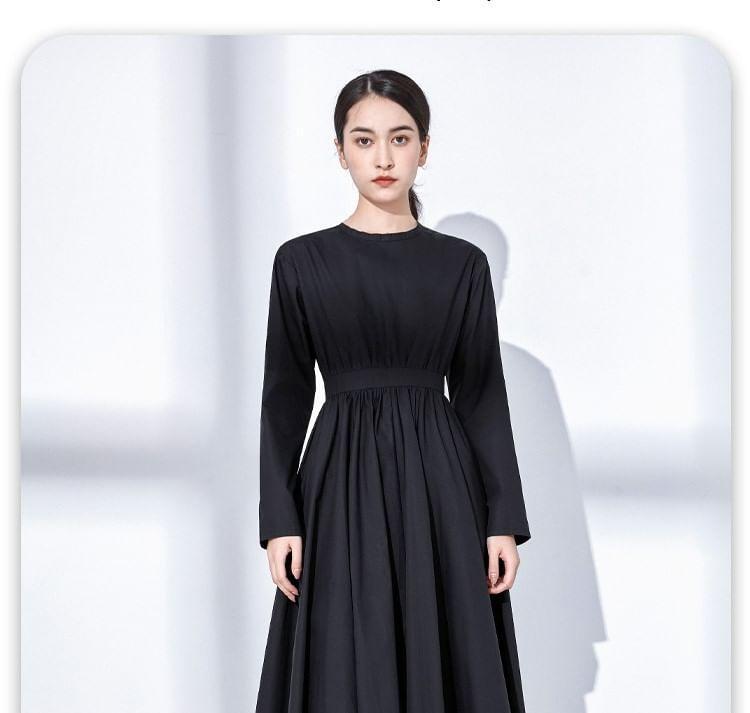 Long-Sleeve Crew Neck Plain Ruched Midi A-Line Dress Product Image