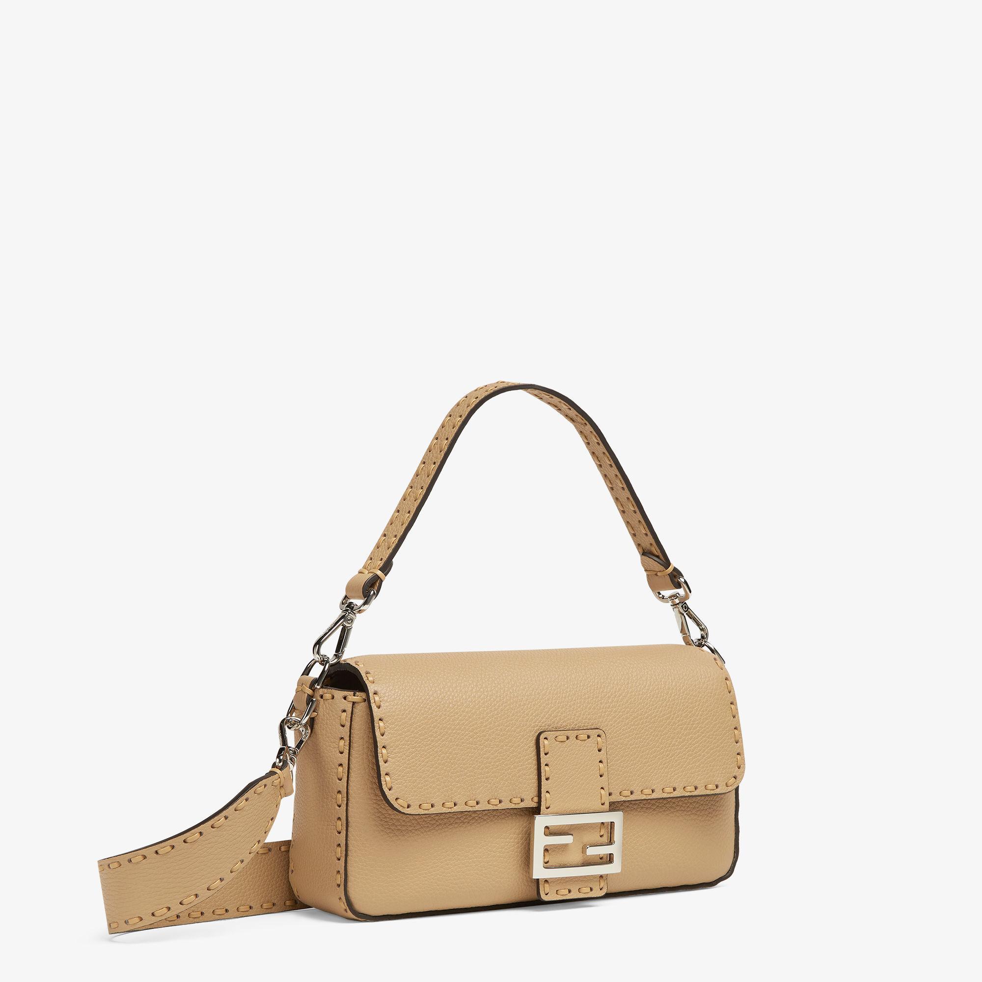 BaguetteBeige Selleria bag with oversize topstitching Product Image