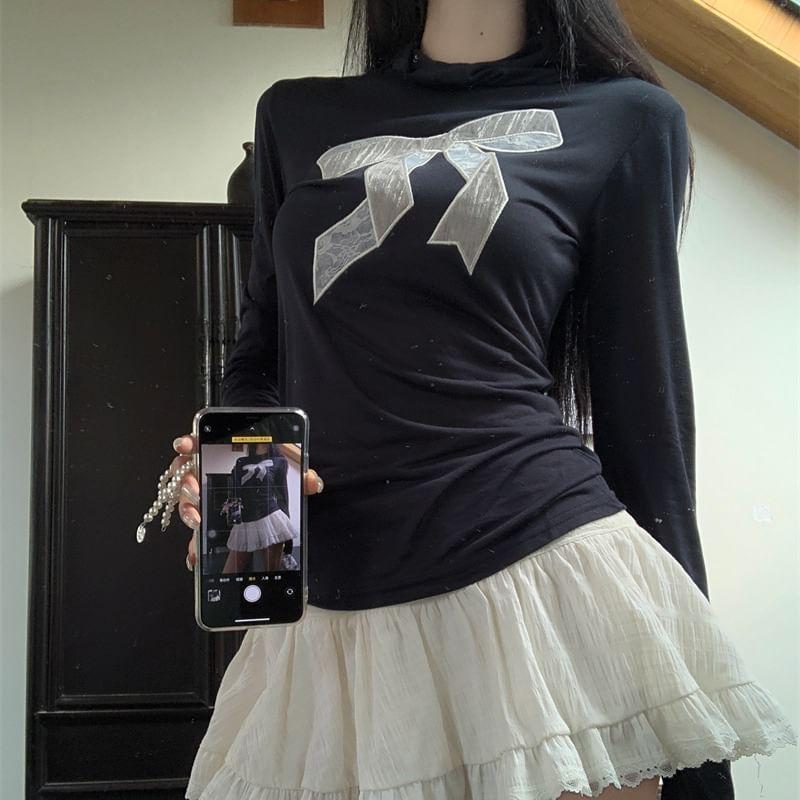 Long-Sleeve Mock Neck Bow Embroidered Tee Product Image