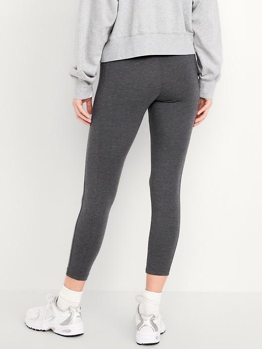 High-Waisted Side Pocket 7/8 Leggings Product Image