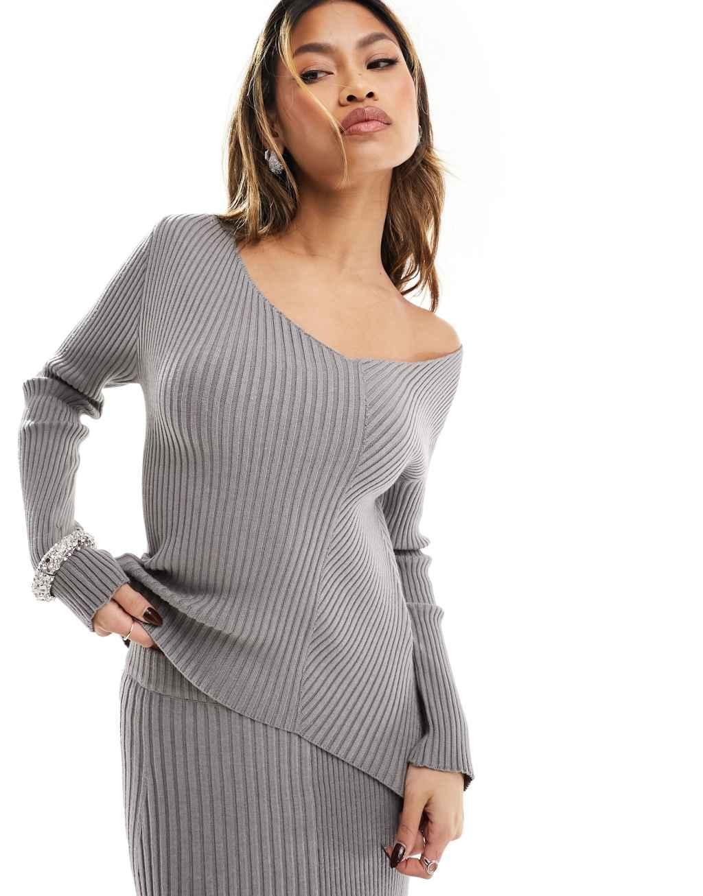 NA-KD ribbed assymetric neck top in dark gray Product Image