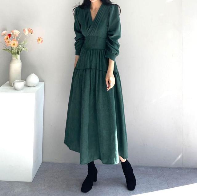 Long Sleeve V-Neck Plain Pintuck Panel Midi A-Line Dress Product Image