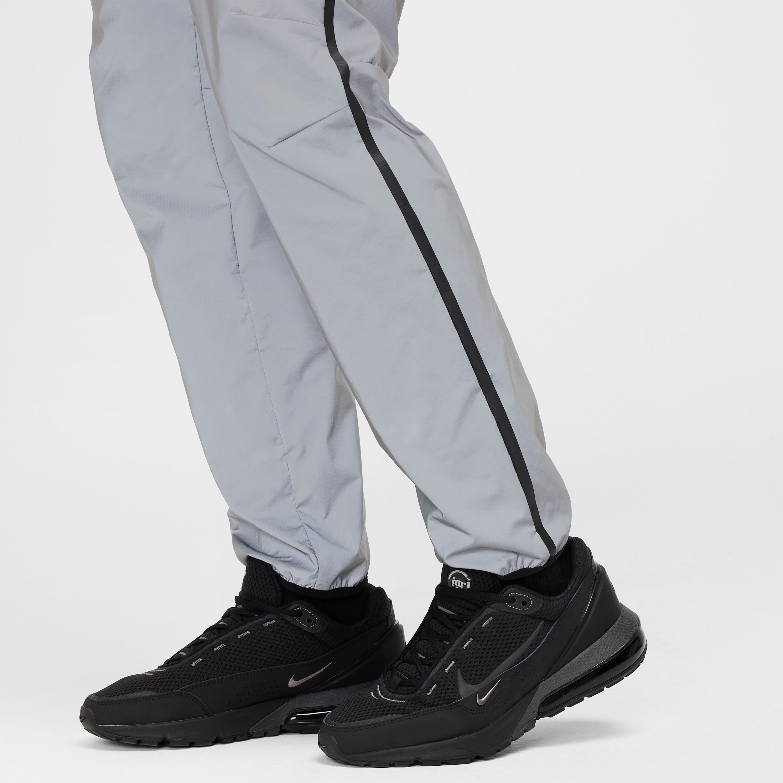 Nike Mens Tech Woven Flash Jogger Pants Product Image