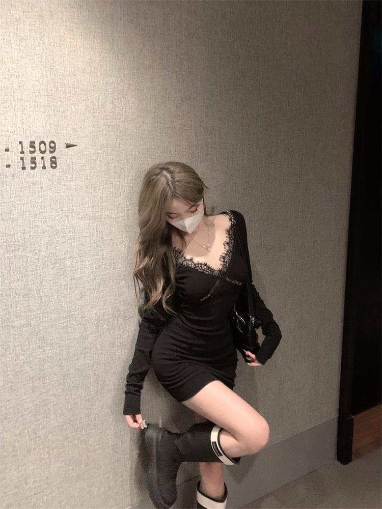 Long-Sleeve V-Neck Plunge Plain Lace Trim Mini Bodycon Dress Product Image