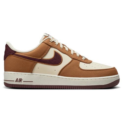 Nike Men's Air Force 1 '07 LV8 Shoes Product Image