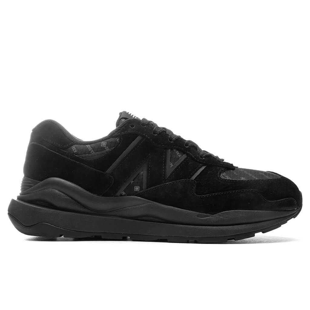 57/40 - Black/NB White Male Product Image