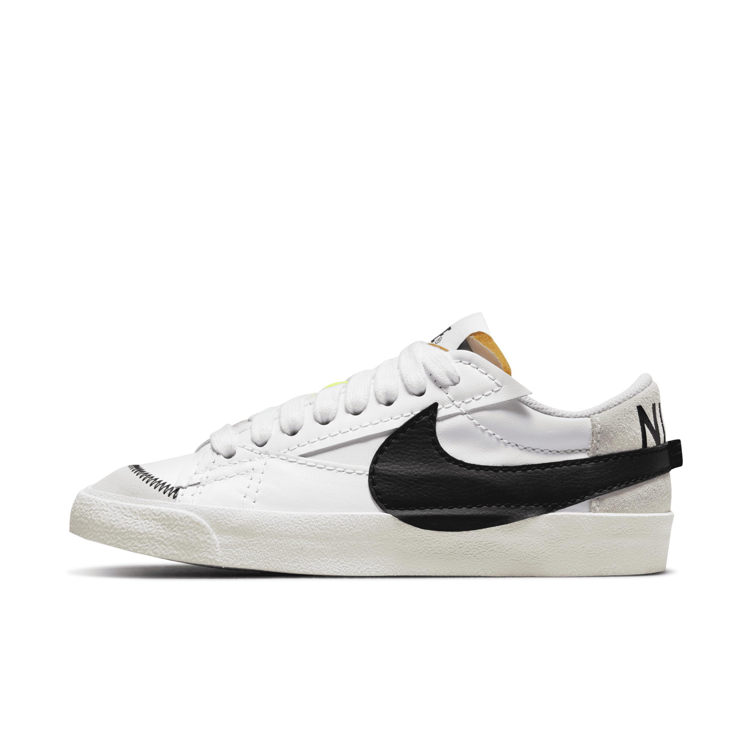 Nike Women's Blazer Low '77 Jumbo Shoes Product Image