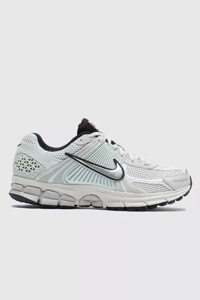 Nike Women's Air Zoom Vomero 5 'Light Silver Chrome' Sneakers - FN6742-001 Product Image