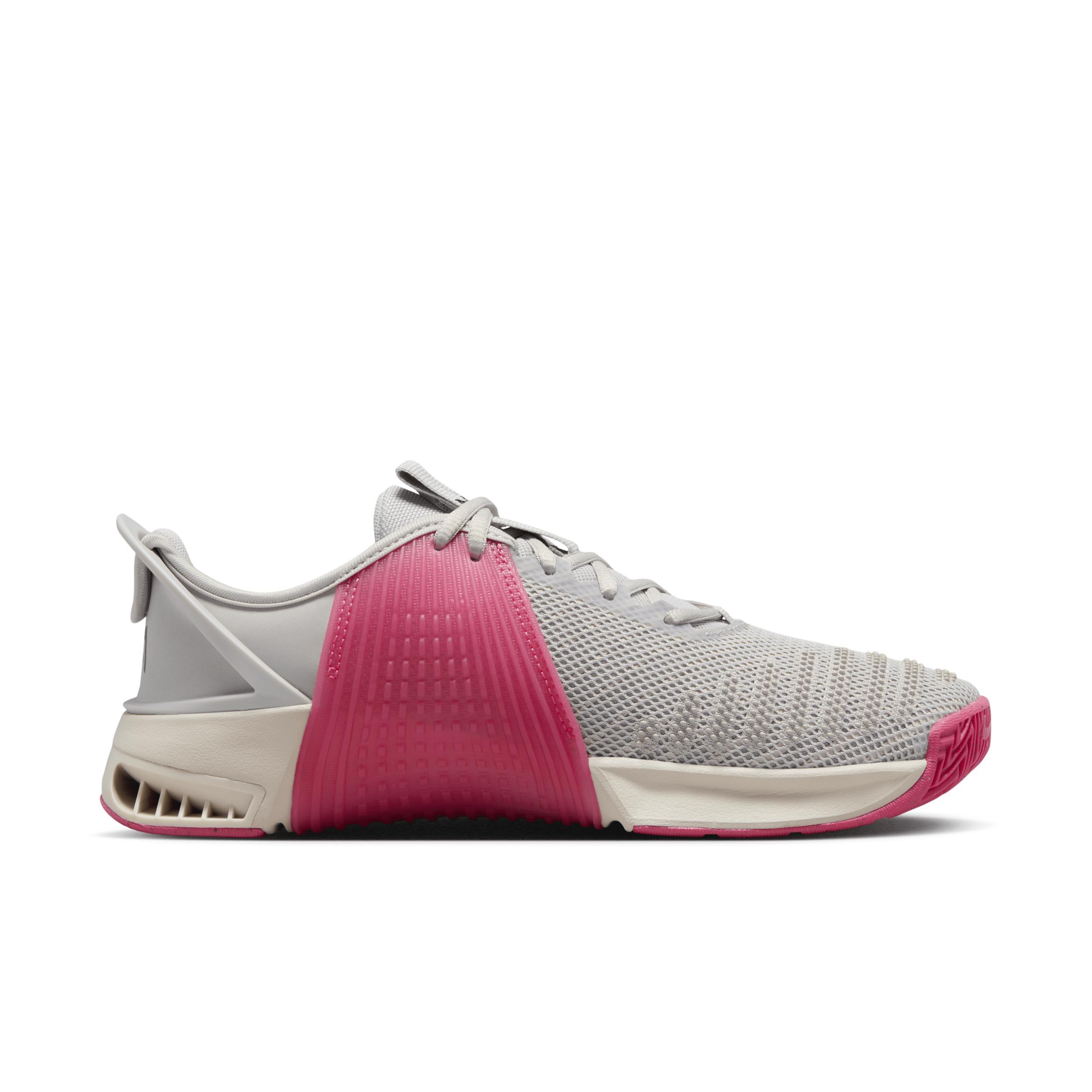 Nike Women's Metcon 9 EasyOn Workout Shoes Product Image