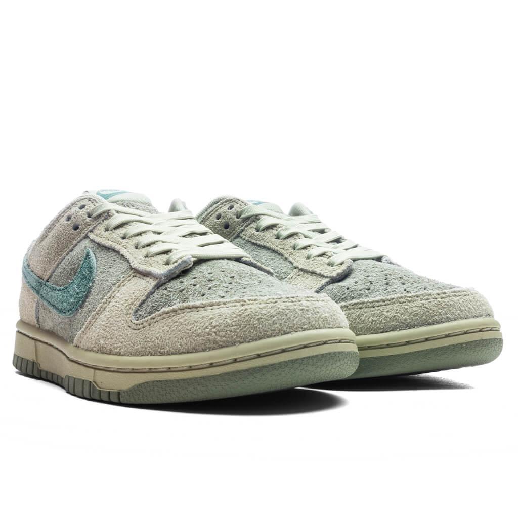 Women's Dunk Low - Olive Aura/Bicoastal/Oil Green Female Product Image