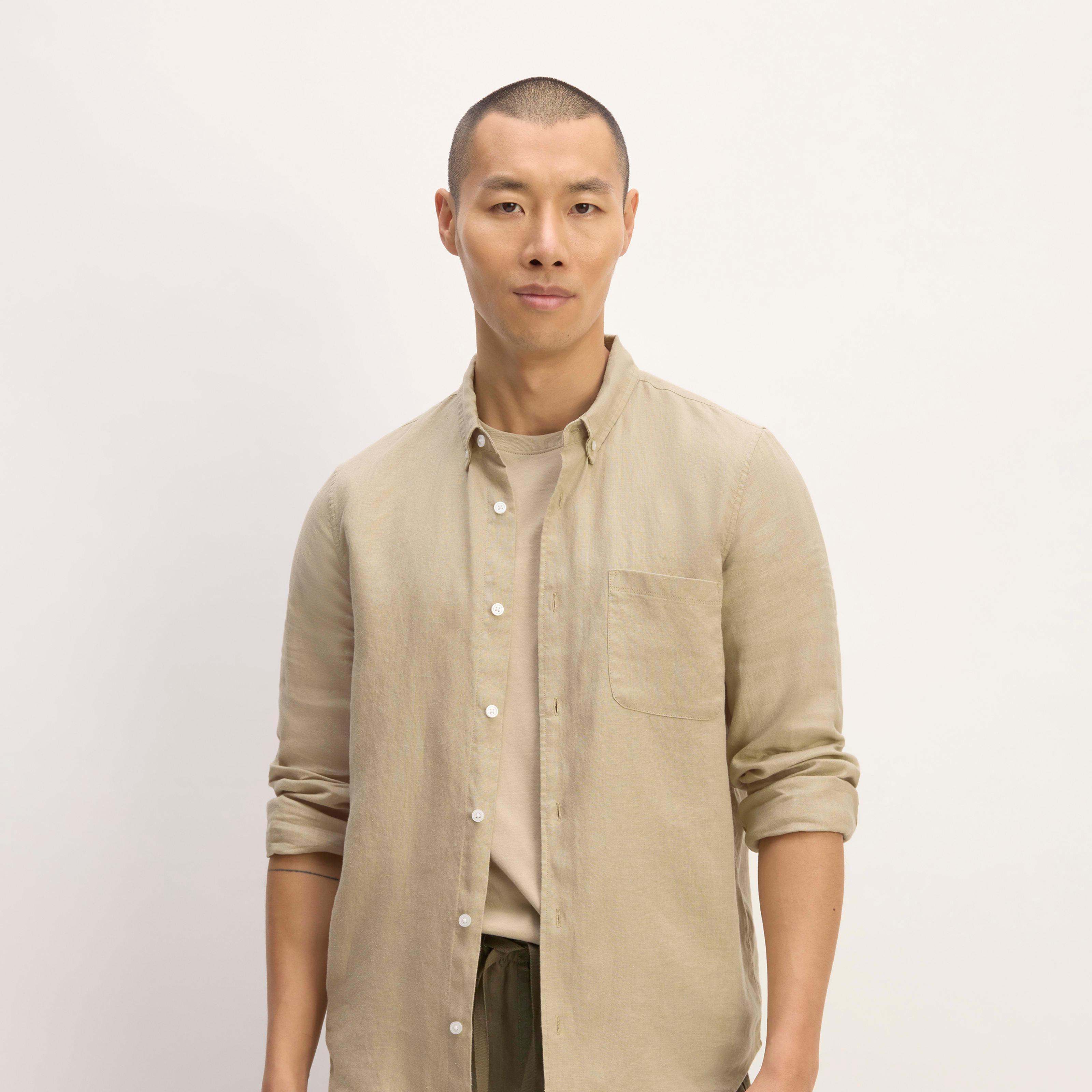 Mens Classic Shirt in Linen by Everlane Product Image