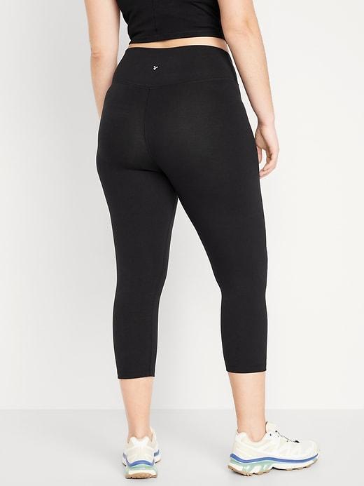 Extra High-Waisted PowerChill Crop Leggings Product Image