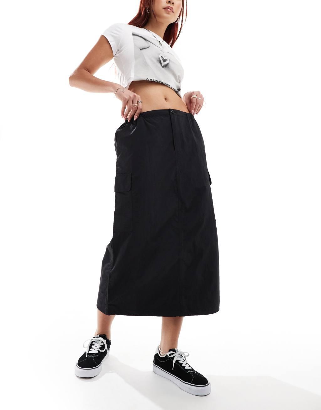 Vans riley parachute cargo skirt in black product image