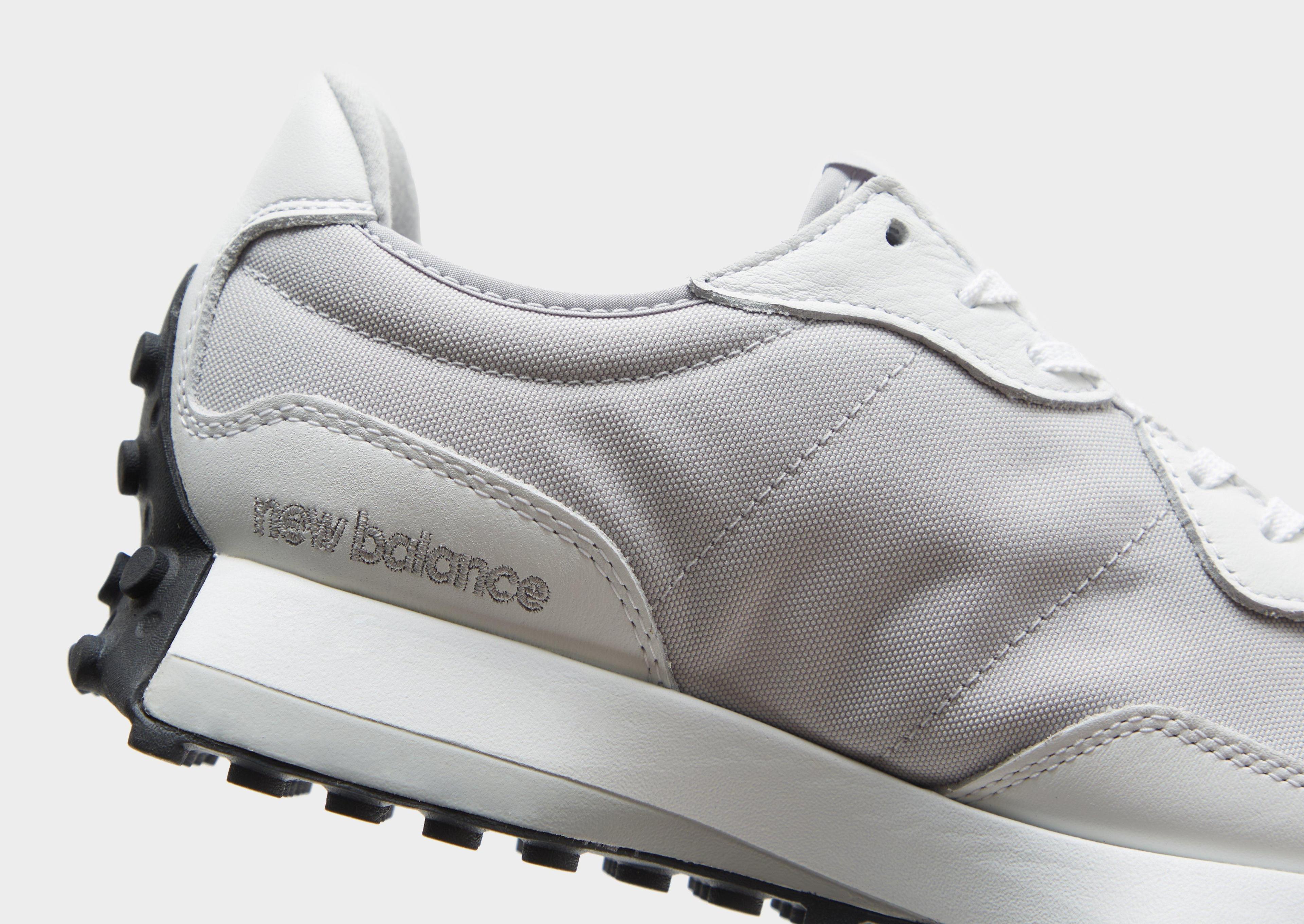 New Balance 327 Product Image