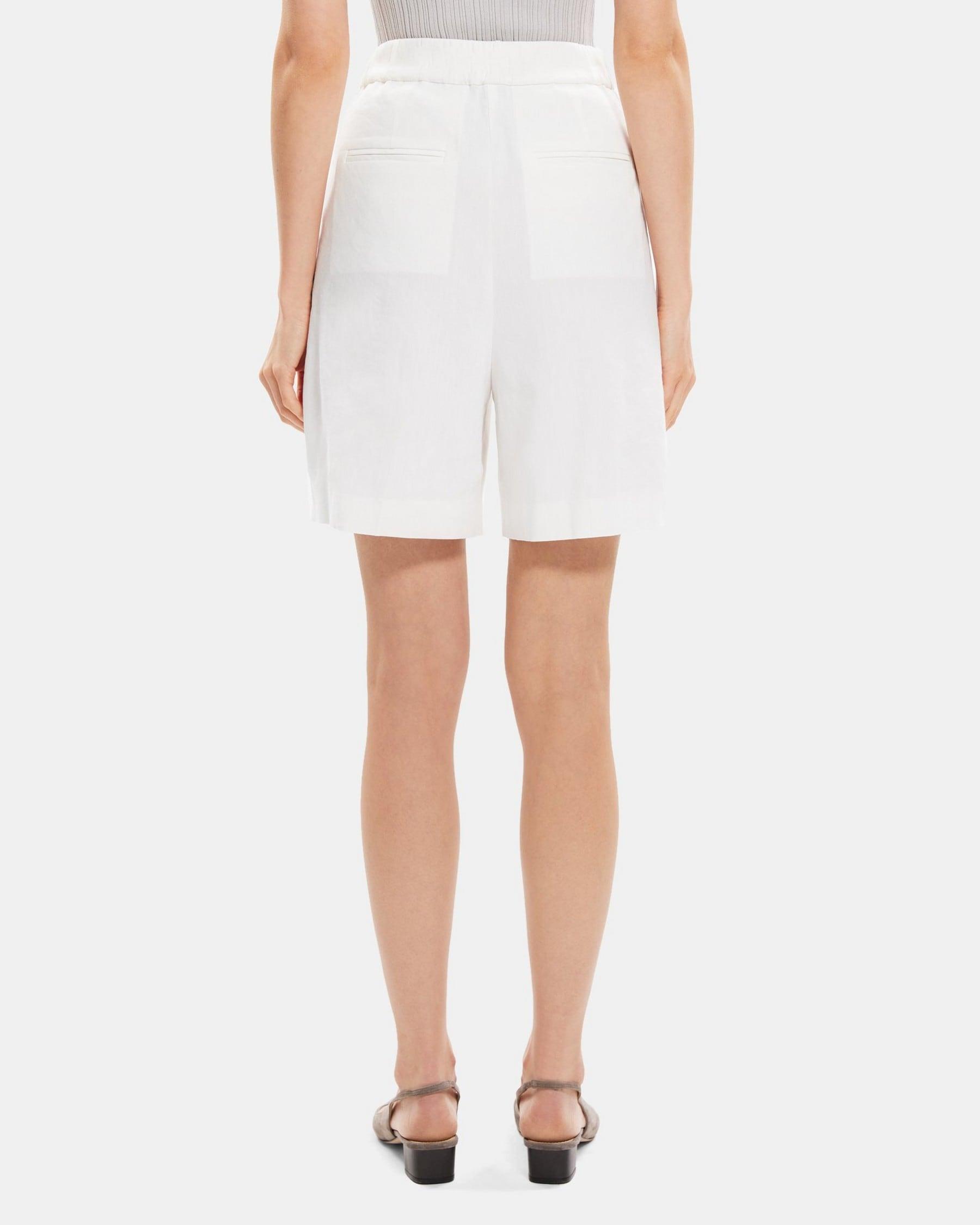 Pleated Short in Linen-Blend Product Image