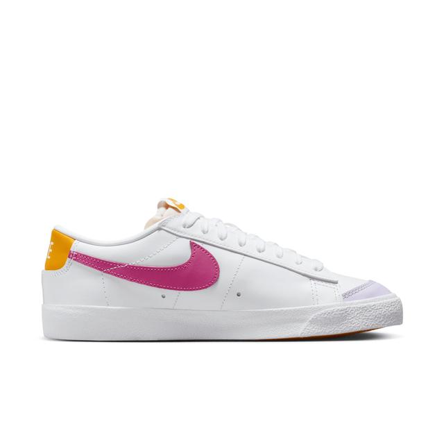 Nike Women's Blazer Low '77 Shoes Product Image