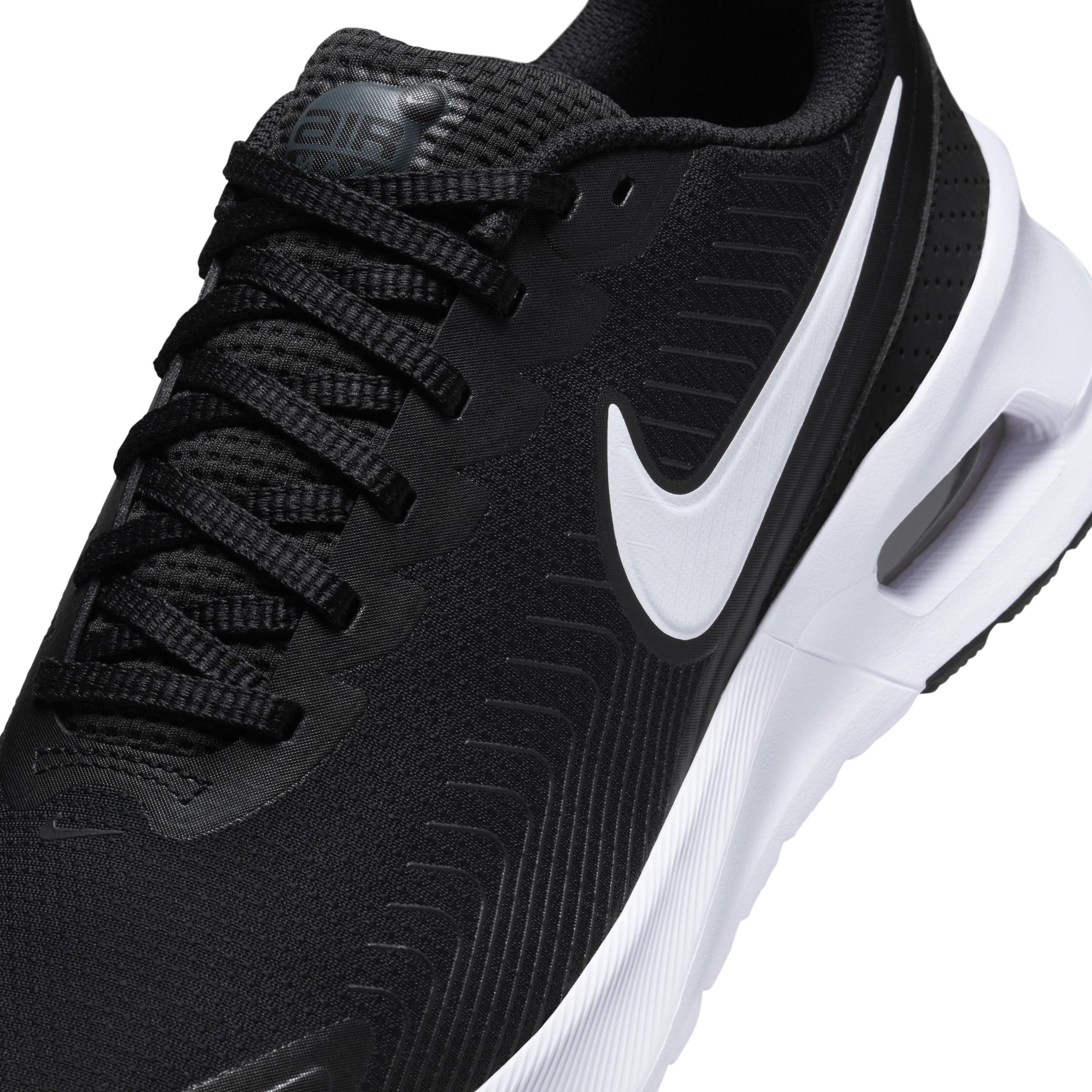 Nike Men's Air Max Nuaxis Shoes Product Image