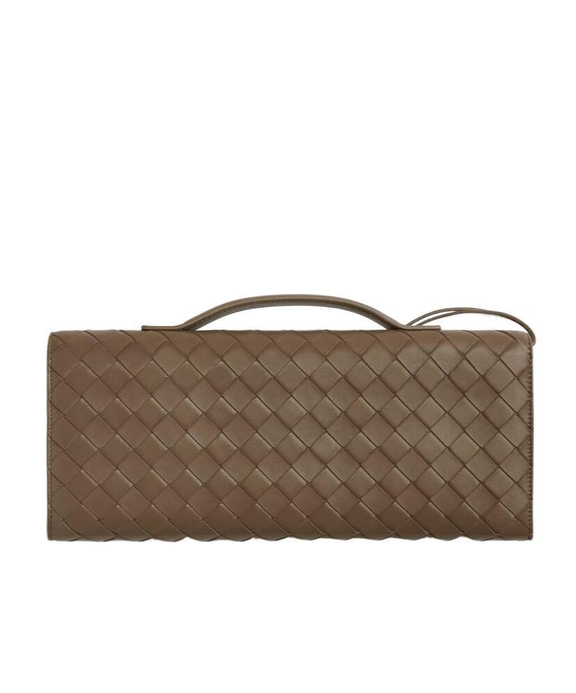 BOTTEGA VENETA Andiamo Clutch In Brown Product Image