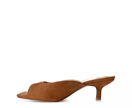 Journee Collection Womens Larna Pumps Product Image