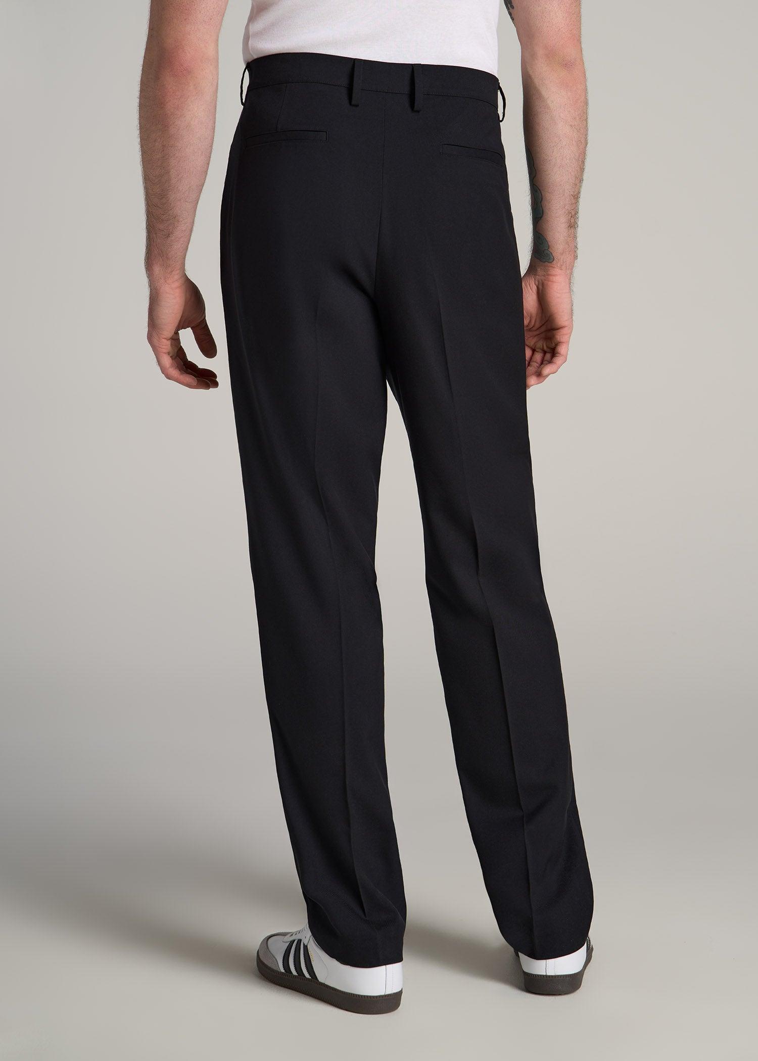 Tall Men's Relaxed Pleated Trouser in Black Product Image