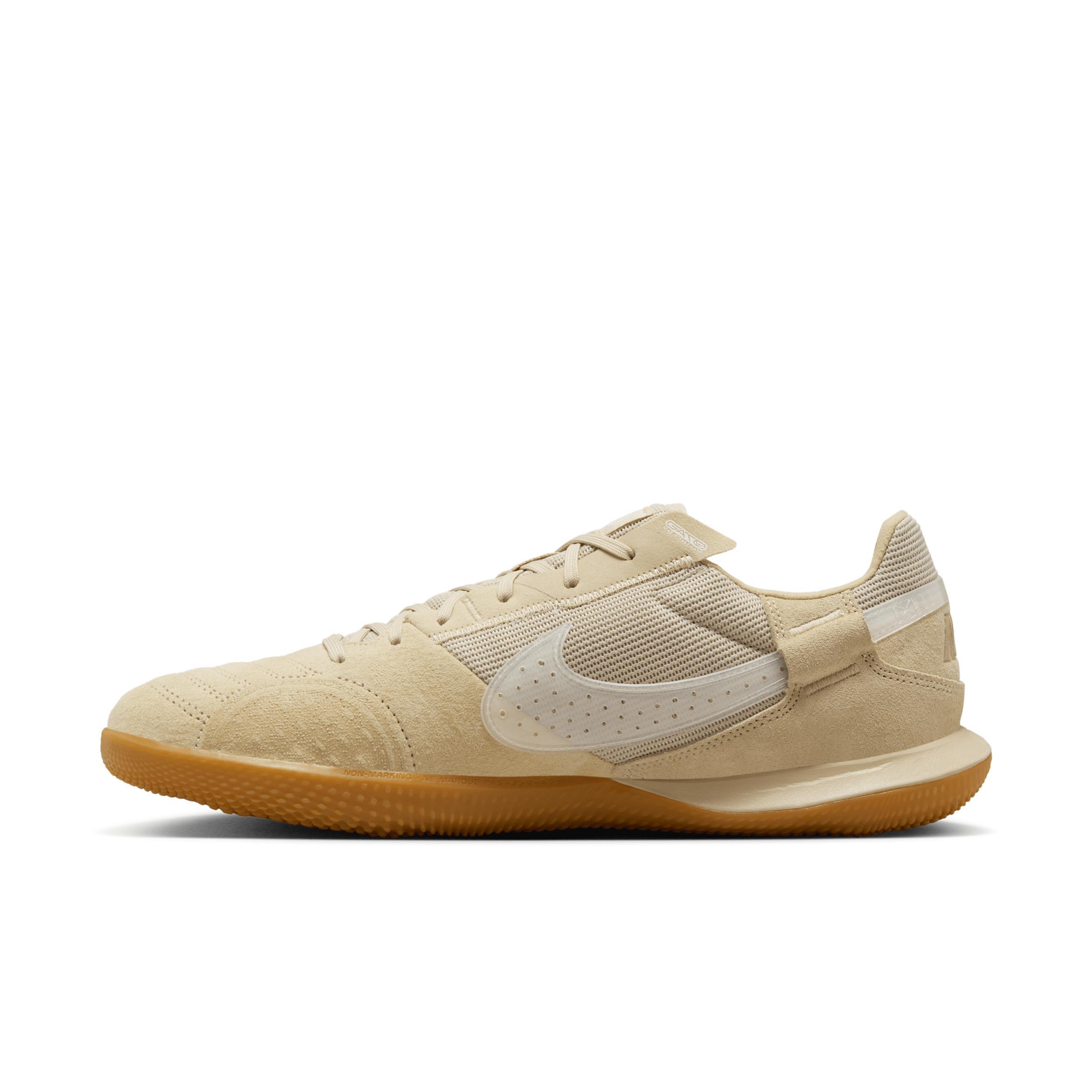 Nike Men's Streetgato Low-Top Soccer Shoes Product Image