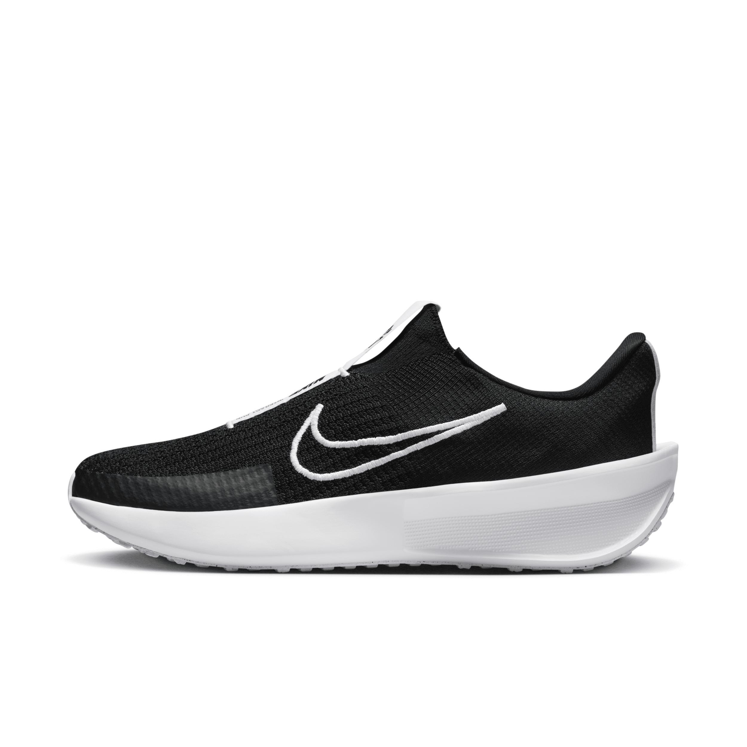 Nike Men's Interact Run EasyOn Road Running Shoes Product Image