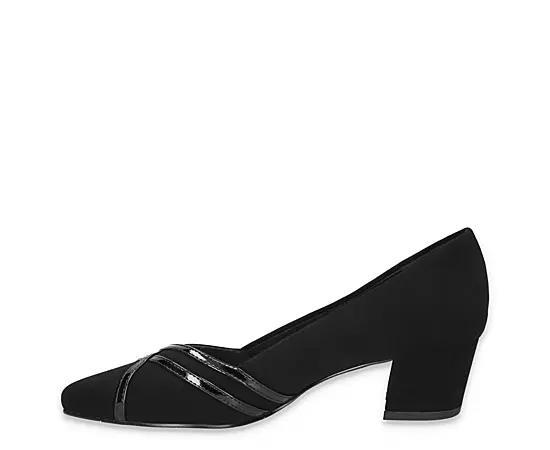 Easy Street Womens Lotus Pump Product Image