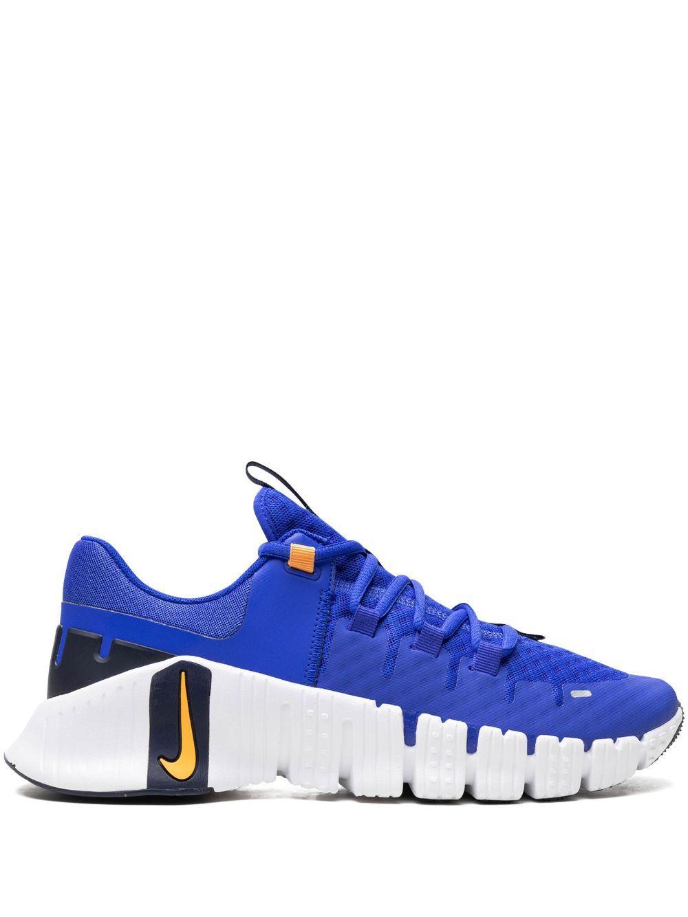 Free Metcon 5 Rubber-trimmed Mesh Sneakers In Blue Product Image