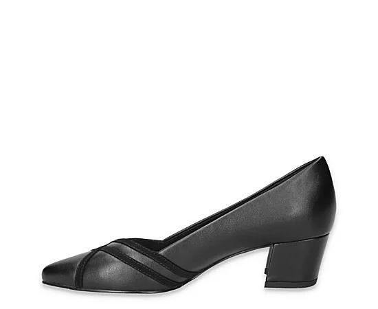 Easy Street Womens Lotus Pump Product Image