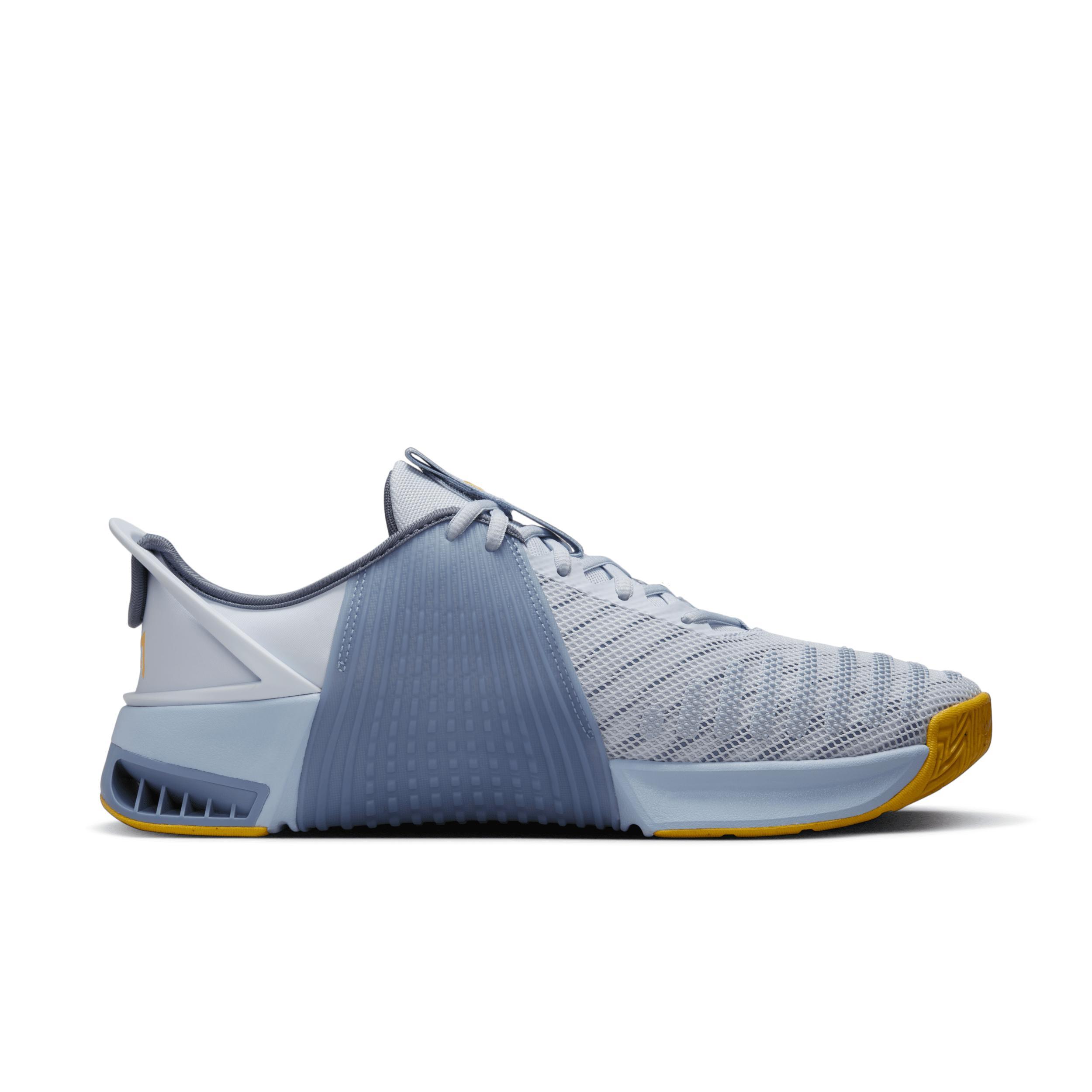 Nike Training Metcon 9 sneakers in gray and orange Product Image