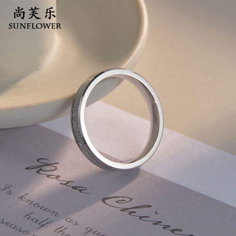 Silver Tone Metal Ring Product Image