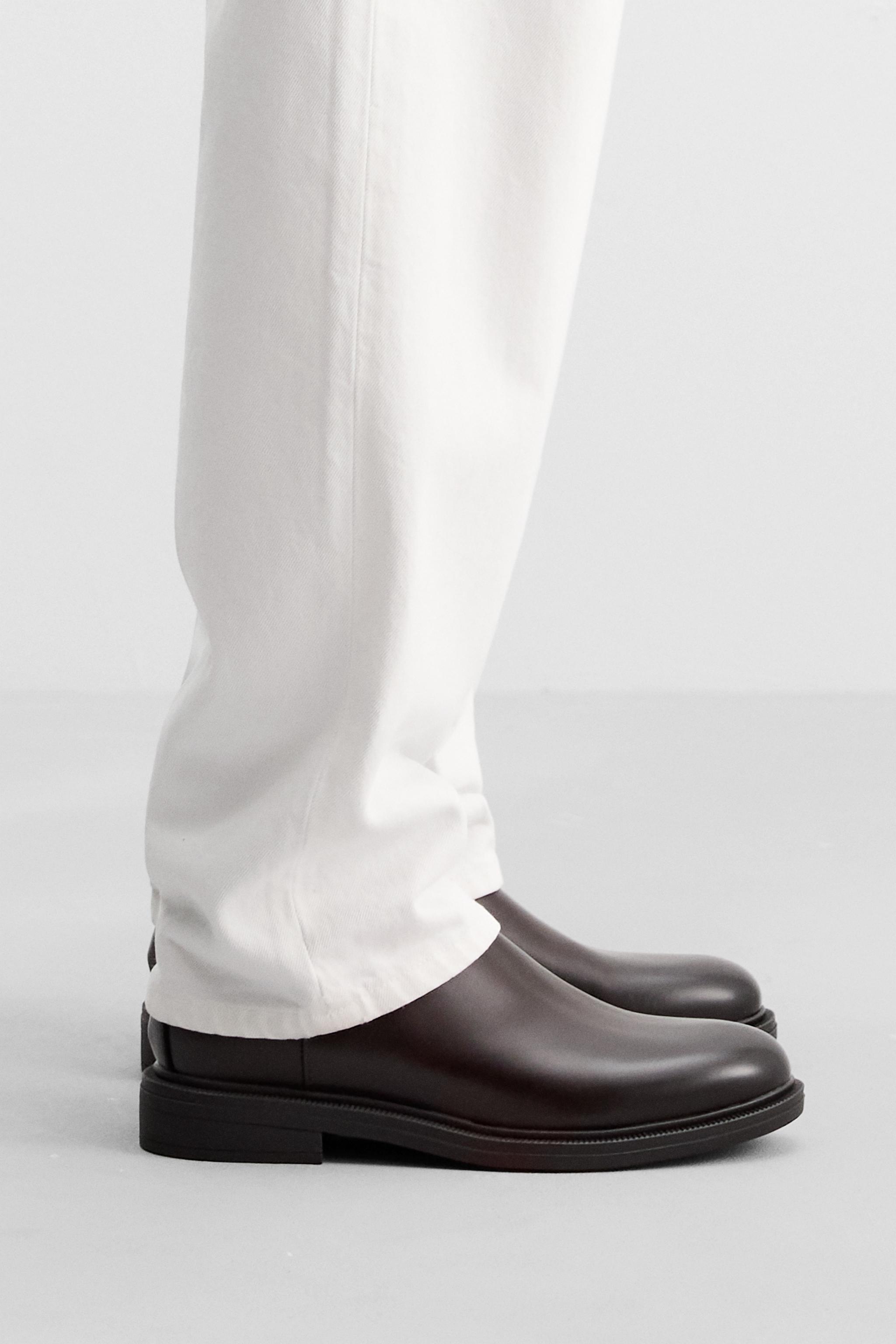 CHELSEA BOOTS Product Image