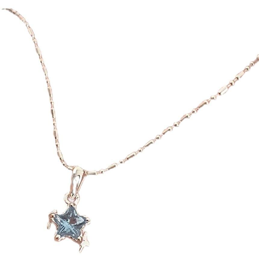 Star Pendant Necklace Product Image