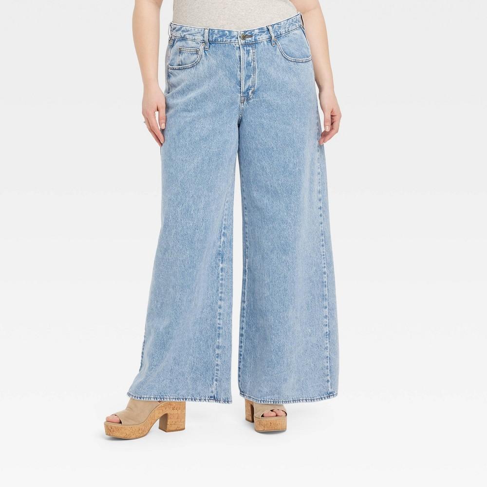 Womens Mid-Rise Super Wide Leg Jeans - Universal Thread Light Wash 22 Product Image