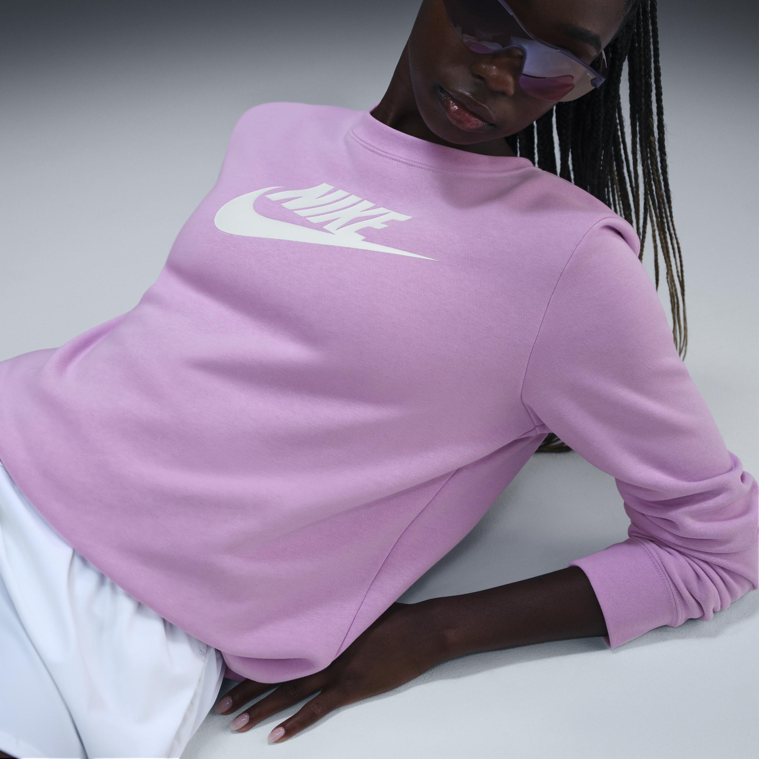 Women's Nike Sportswear Club Fleece Logo Crew-Neck Sweatshirt Product Image