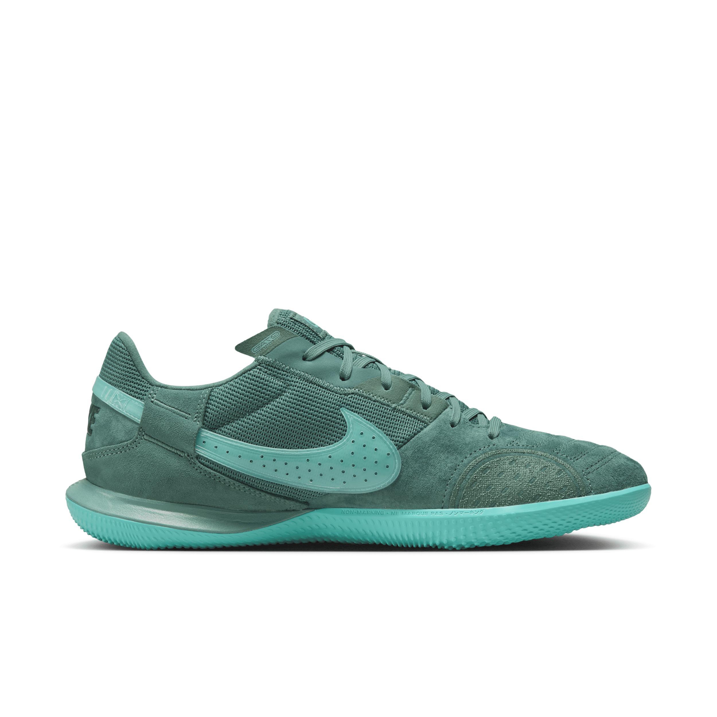 Nike Streetgato Low-Top Soccer Shoes Product Image