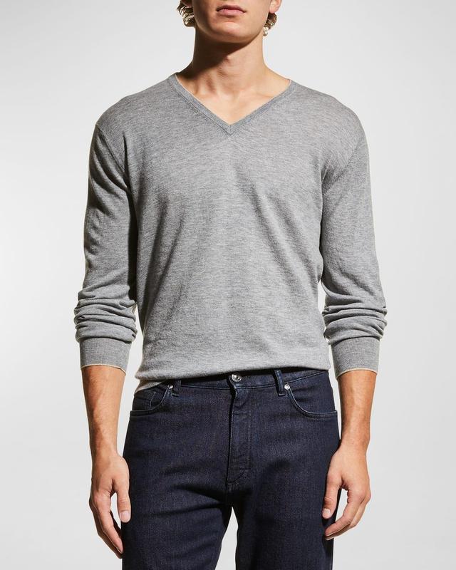 Mens Extra Lightweight Wool-Cashmere V-Neck Sweater Product Image