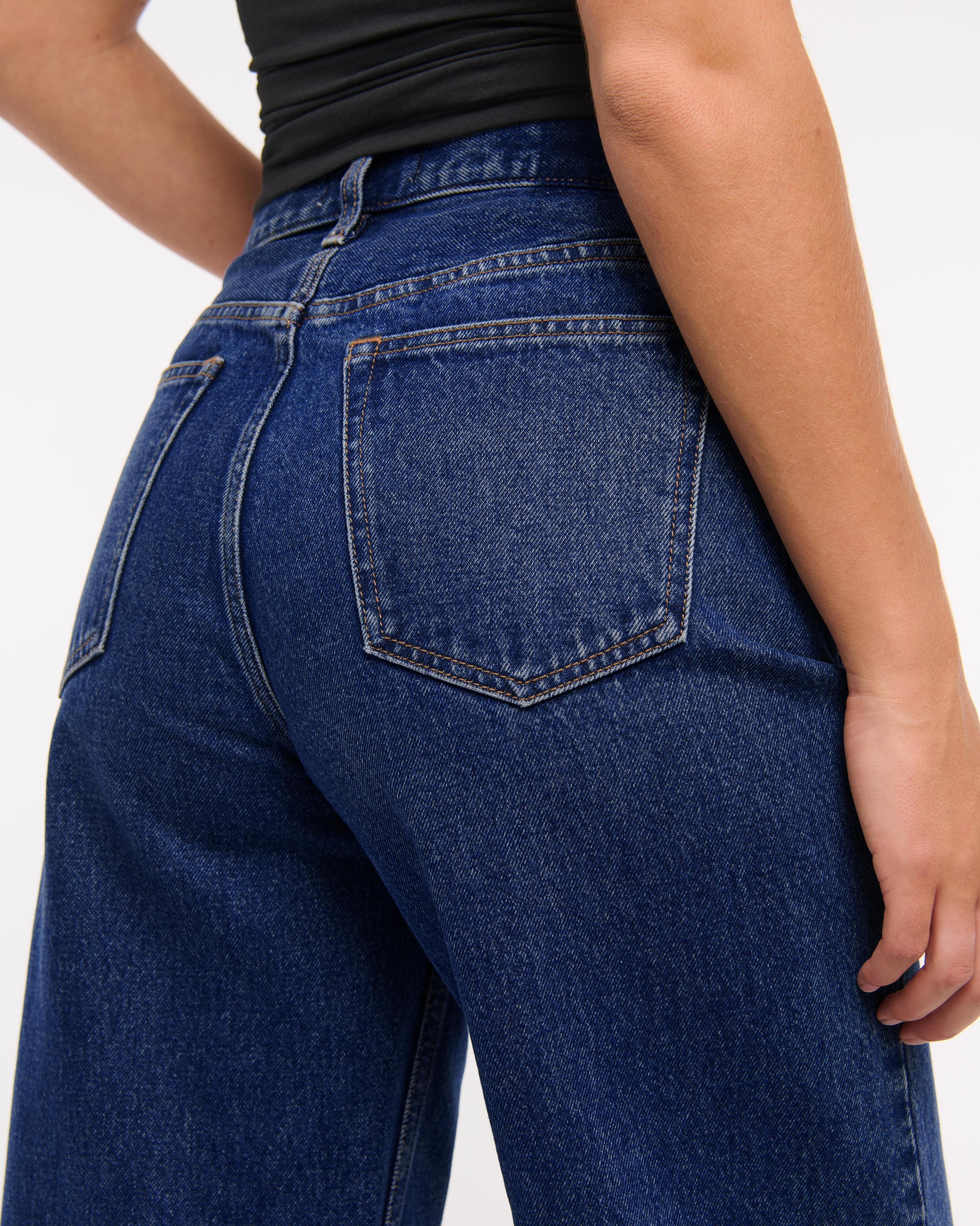 Curve Love Mid Rise Cropped Slouchy Jean Product Image