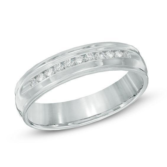 Men's 1/4 CT. T.w. Diamond Comfort Fit Wedding Band in 14K White Gold Product Image