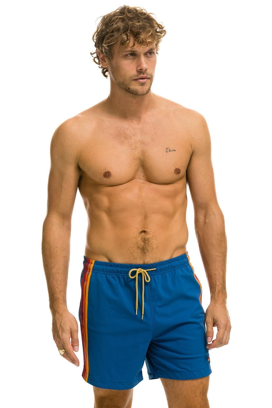 MEN'S 5 STRIPE FLEX SHORTS - SEA Male Product Image