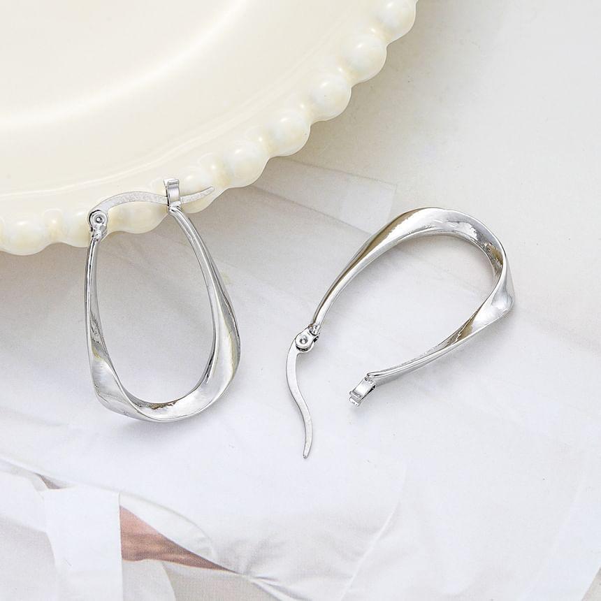 Twisted Alloy Hoop Earring Product Image