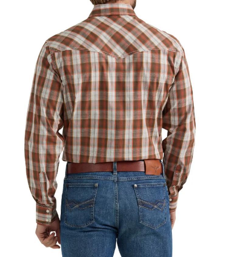 Wrangler 20X® Men's L/S Brown Plaid Advanced Comfort Snap Shirt Product Image