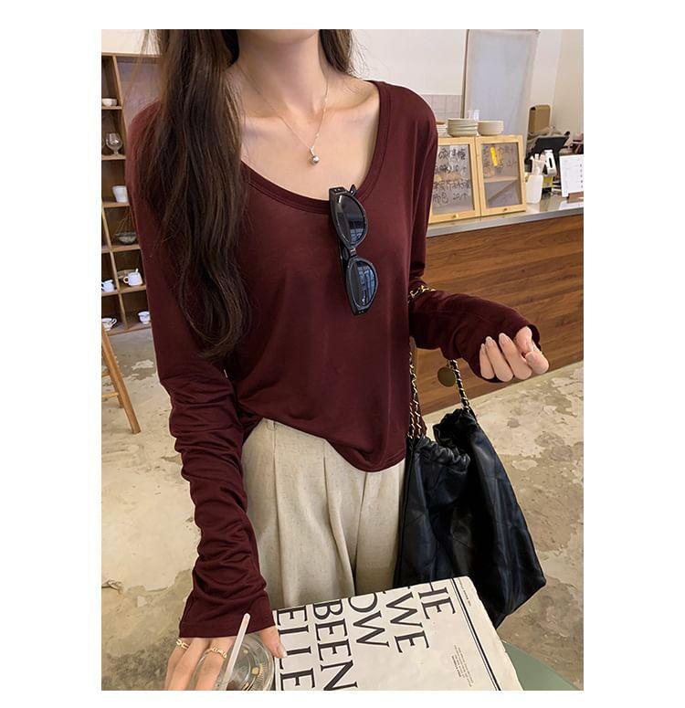 Long Sleeve Scoop Neck Plain Tee Product Image