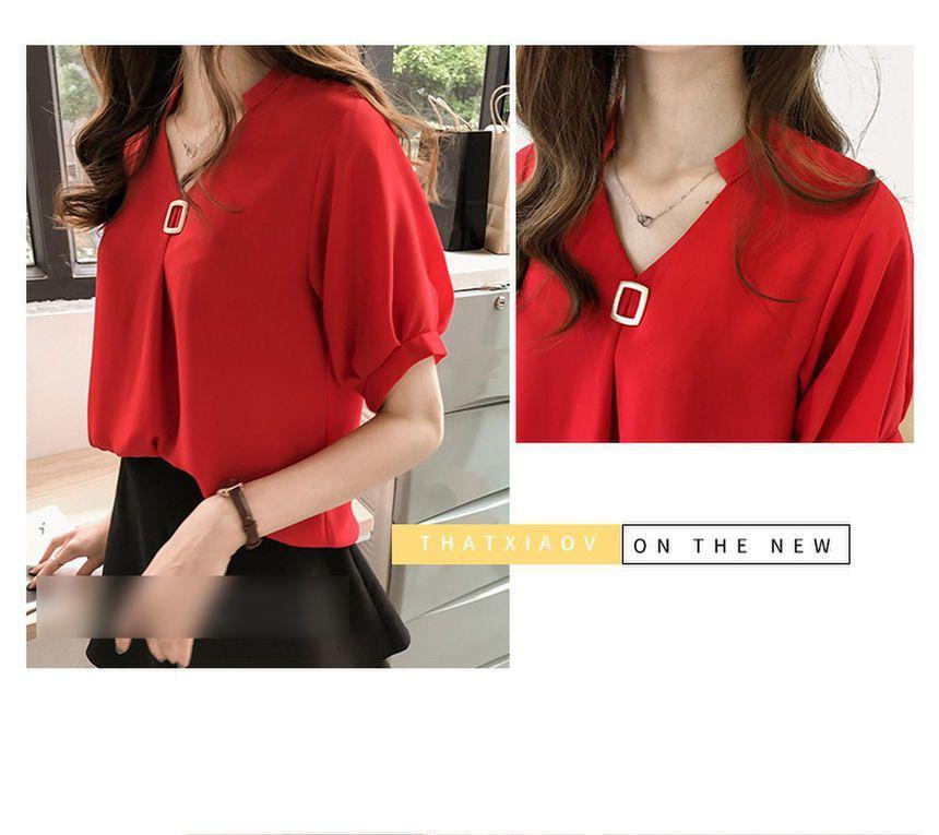 Short-Sleeve Chiffon Blouse Product Image