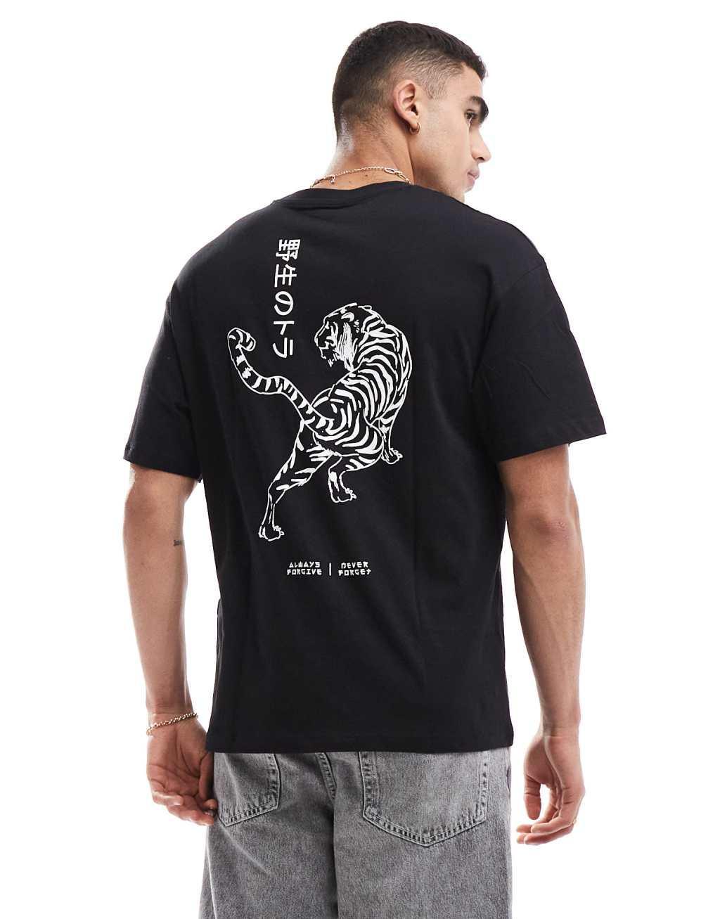 Jack & Jones oversized t-shirt with tiger back print in black Product Image